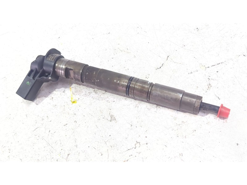 Recambio de inyector para volkswagen golf vi (5k1) 2.0 tdi referencia OEM IAM 03L130277  