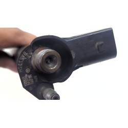 Recambio de inyector para volkswagen golf vi (5k1) 2.0 tdi referencia OEM IAM 03L130277  
