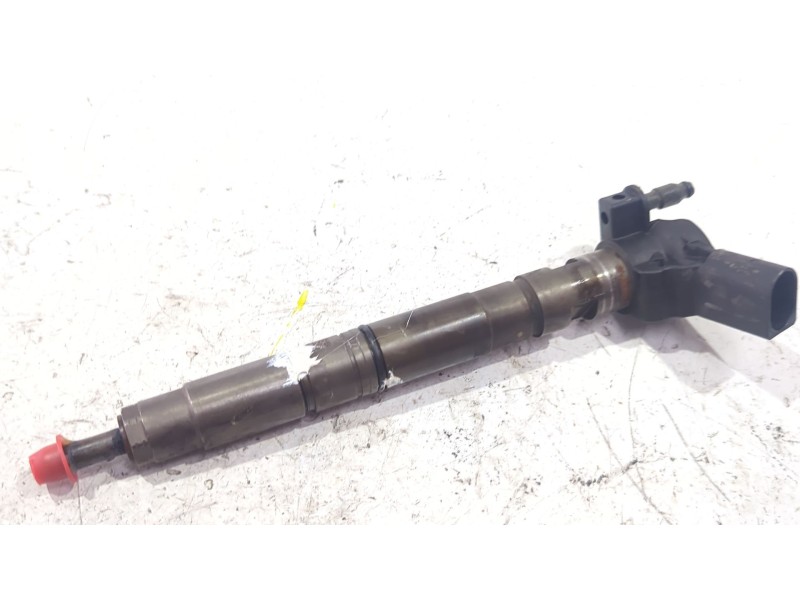 Recambio de inyector para volkswagen golf vi (5k1) 2.0 tdi referencia OEM IAM 03L130277  