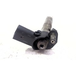 Recambio de inyector para volkswagen golf vi (5k1) 2.0 tdi referencia OEM IAM 03L130277  