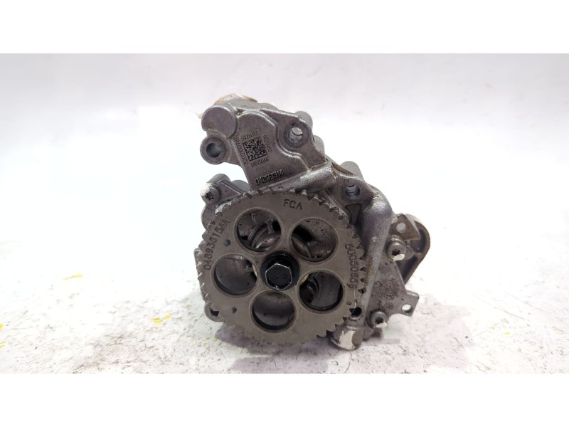Recambio de bomba aceite para alfa romeo stelvio (949_) 2.0 q4 (949.axa2a) referencia OEM IAM 04893614AF  