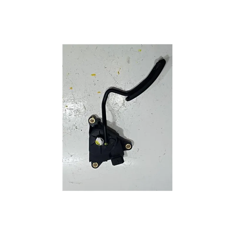Recambio de potenciometro pedal gas para renault clio iii (2005) 1.1 100 cv referencia OEM IAM 8200297342B  
