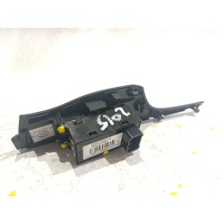 Recambio de mando elevalunas delantero derecho para hyundai i40 i (vf) 1.7 crdi referencia OEM IAM 39R5251000  