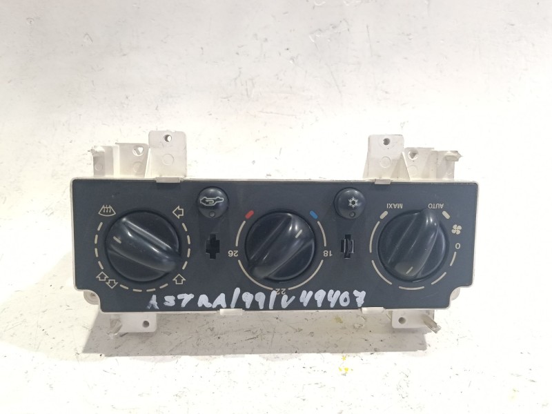 Recambio de mando climatizador para citroën xsara (n1) 2.0 hdi 90 referencia OEM IAM 654524A  