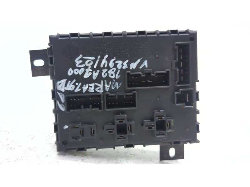 Recambio de caja reles / fusibles para fiat marea (185) berlina (1996) 1.9 td 100 referencia OEM IAM 46443390  