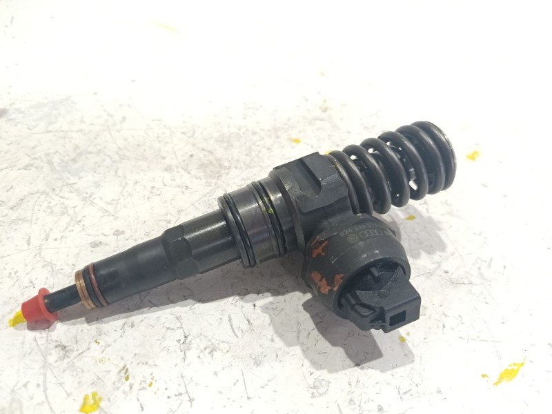 Recambio de inyector para seat ibiza iv (6j5, 6p1) 1.9 tdi referencia OEM IAM 0414720313  