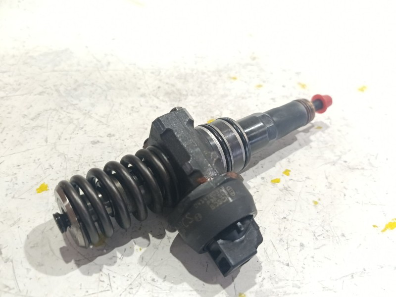 Recambio de inyector para seat ibiza iv (6j5, 6p1) 1.9 tdi referencia OEM IAM 038130073BN  
