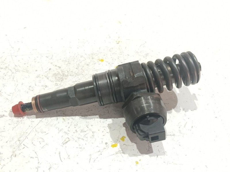 Recambio de inyector para seat ibiza iii (6l1) 1.9 tdi referencia OEM IAM 038130073AG  