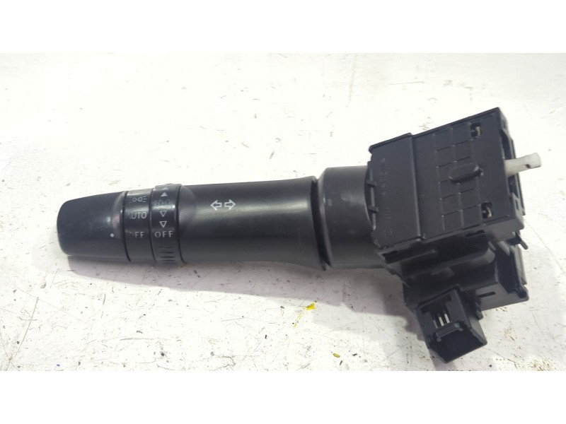 Recambio de mando intermitentes para mitsubishi asx 1.8 d 110 cv referencia OEM IAM 17G688  
