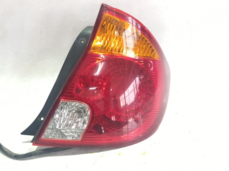 Recambio de piloto trasero derecho para hyundai accent ii (lc) 1.3 referencia OEM IAM 92402257  