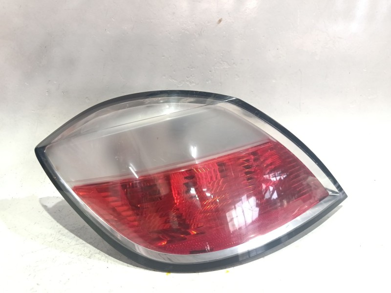 Recambio de piloto trasero izquierdo para opel astra h (a04) 1.6 (l48) referencia OEM IAM 008653015357  