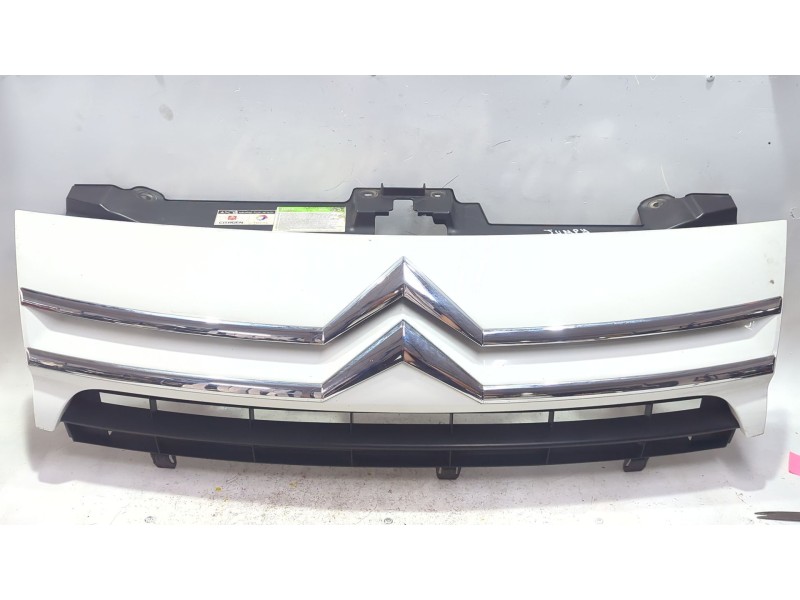 Recambio de parrilla delantera para citroën jumpy ii furgoneta 2.0 hdi 120 referencia OEM IAM   