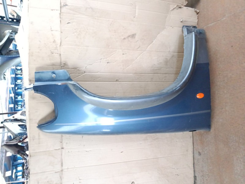Recambio de aleta delantera derecha para ford explorer 4.0 207 cv automatico referencia OEM IAM   
