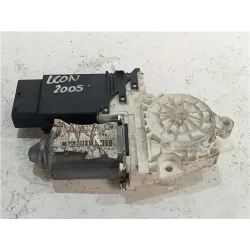 Recambio de motor elevalunas delantero derecho para seat leon (1p1)(05.2005) tdi 16v referencia OEM IAM 9776105415301 F005S00058