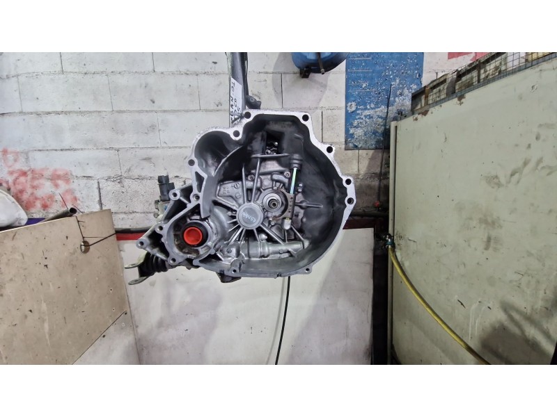Recambio de caja cambios manual para nissan primera hatchback (p11) 2.0 td referencia OEM IAM 2J6 2J0  