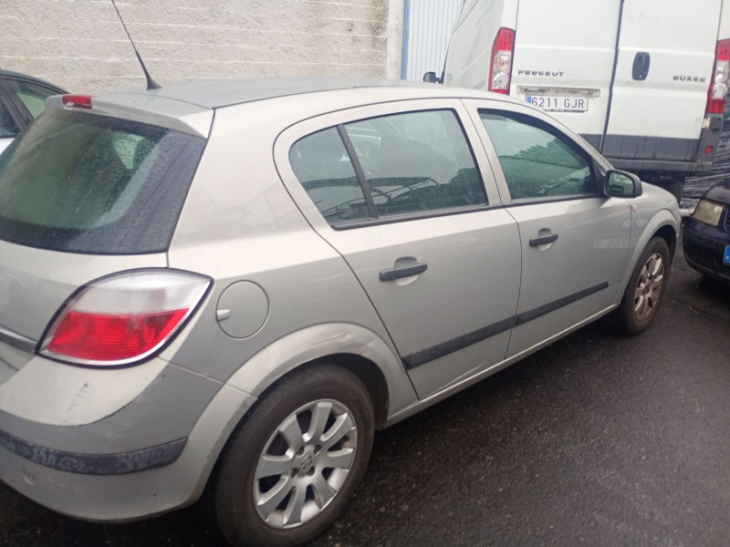 opel astra h gtc (a04) del año 2005