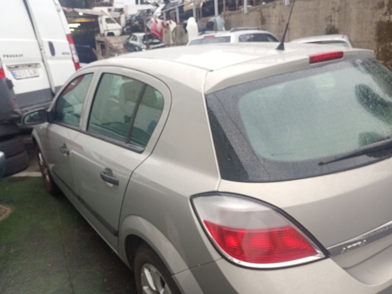 opel astra h gtc (a04) del año 2005