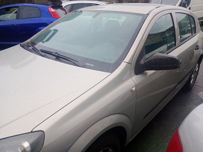 opel astra h gtc (a04) del año 2005