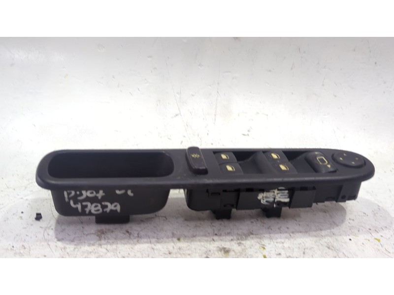 Recambio de mando elevalunas delantero izquierdo para peugeot 307 (3a/c) 2.0 hdi 90 referencia OEM IAM 96351623XT  