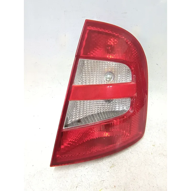 Recambio de piloto trasero derecho para skoda fabia (6y2/6y3)(01.2000) 1.4 referencia OEM IAM 6Y6945112B  
