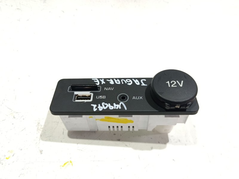 Recambio de conector usb / aux para jaguar xe (x760) 2.0 d referencia OEM IAM FK7219C166BC  