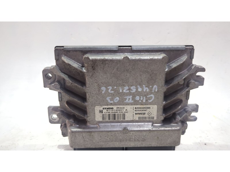 Recambio de centralita inyeccion para renault clio ii (xbo) 1.2 60cv referencia OEM IAM 8200326395  