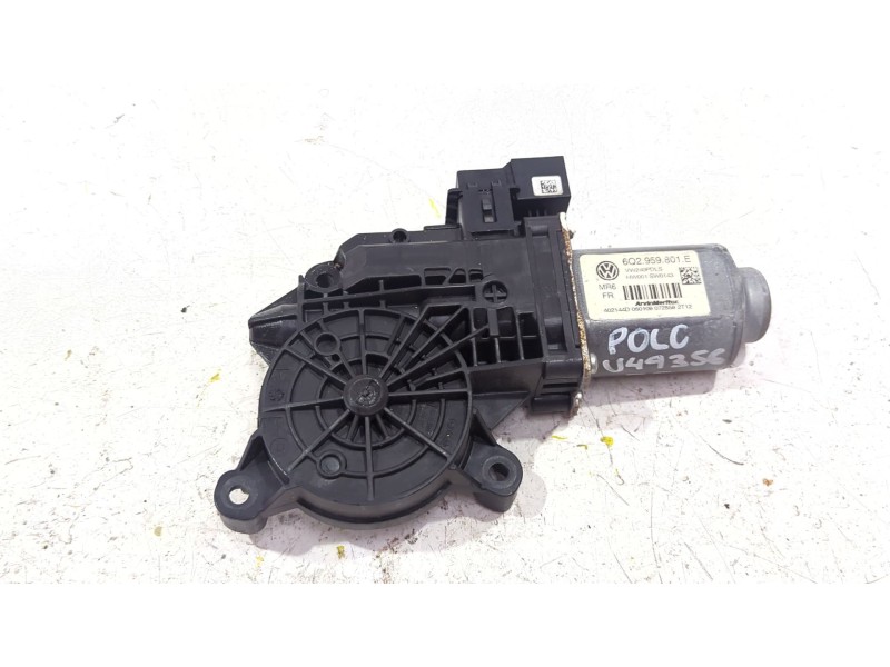 Recambio de motor elevalunas delantero derecho para volkswagen polo iv (9n_, 9a_) 1.2 referencia OEM IAM 6Q2959801E  