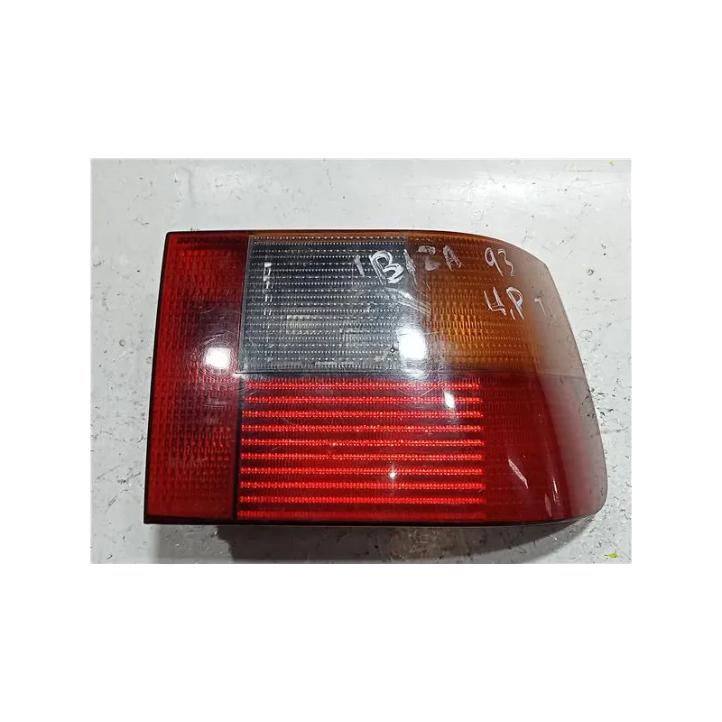 Recambio de piloto trasero derecho para seat ibiza (6k1)(1993) 1.4 i referencia OEM IAM A2810881  