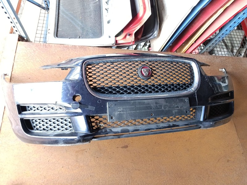 Recambio de paragolpes delantero para jaguar xe (x760) 2.0 d referencia OEM IAM   