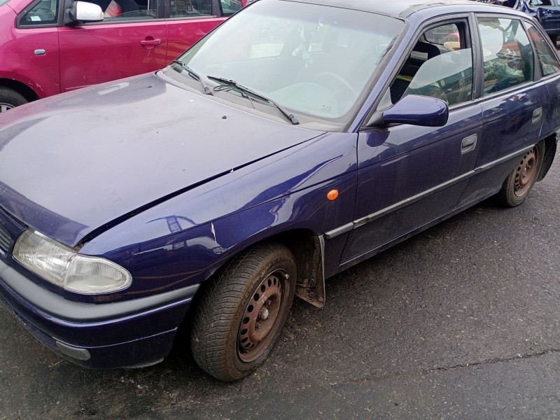 OPEL ASTRA F SEDÁN (T92)