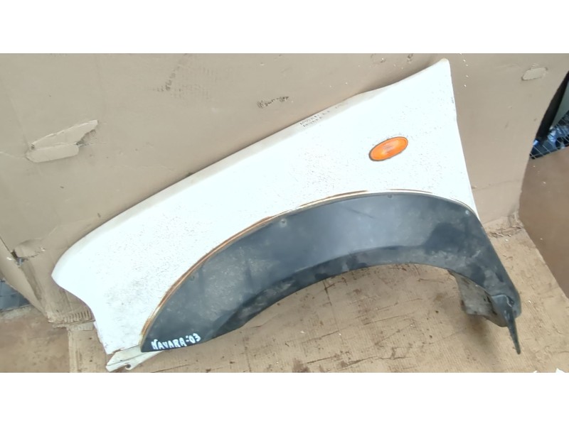 Recambio de aleta delantera izquierda para nissan navara (d22) 2.5 d 103 cv referencia OEM IAM   