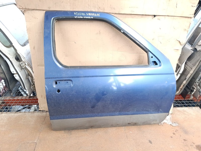 Recambio de puerta delantera derecha para nissan navara caja/chasis (d22) 2.5 di referencia OEM IAM   
