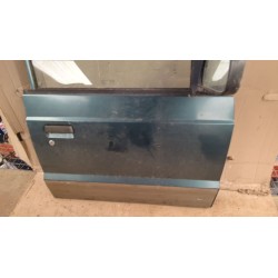Recambio de puerta delantera derecha para ssangyong family 2.5 d 68cv referencia OEM IAM   