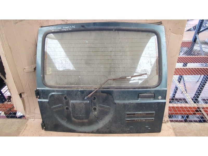 Recambio de porton trasero para ssangyong family 2.5 d 68cv referencia OEM IAM   