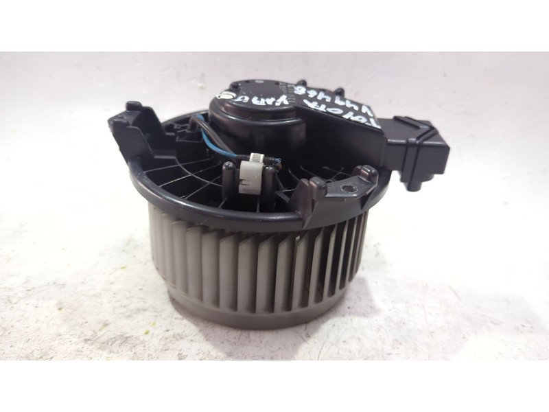 Recambio de motor calefaccion para toyota yaris (_p9_) 1.4 d-4d (nlp90_) referencia OEM IAM AV2727000311  