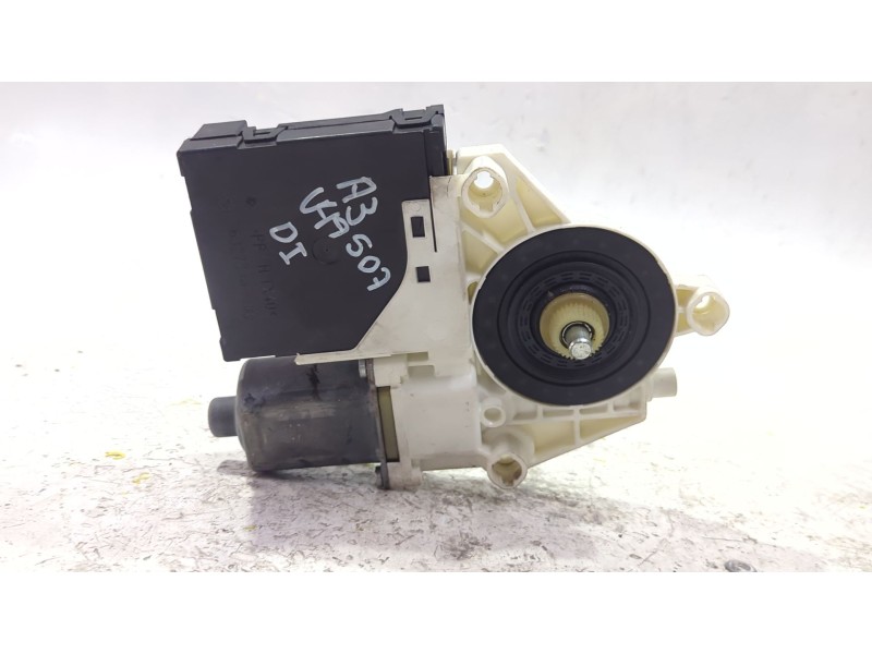 Recambio de motor elevalunas delantero izquierdo para audi a3 (8p1) 2.0 tdi 16v referencia OEM IAM 8P0959801K  