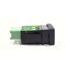 Recambio de boton antiniebla para suzuki swift iii (sg) 1.3 ddis referencia OEM IAM R23424  
