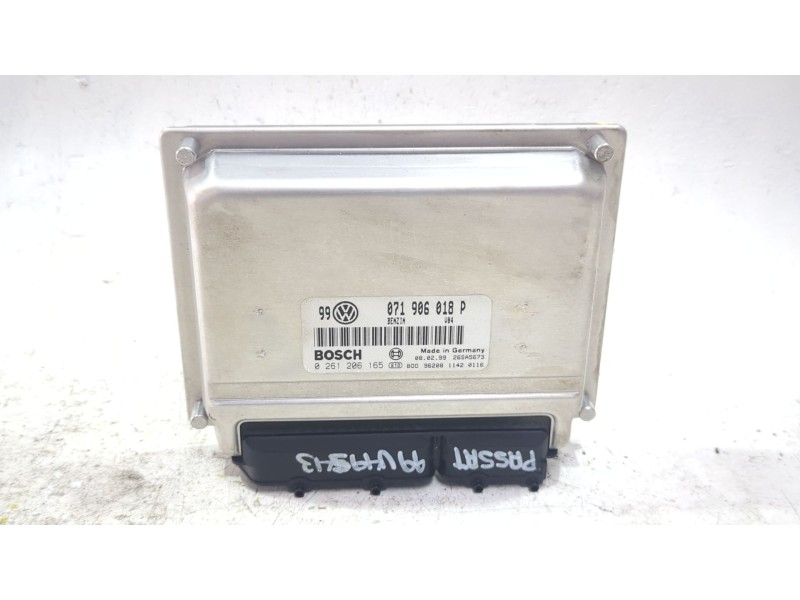 Recambio de centralita inyeccion para volkswagen passat b5 (3b2) 2.3 vr5 syncro/4motion referencia OEM IAM 071906018P  