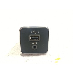 CONECTOR USB / AUX 5XG28DX9AD 