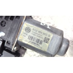 Recambio de motor elevalunas delantero izquierdo para volkswagen polo iv (9n_, 9a_) 1.2 referencia OEM IAM 6Q2959802G  
