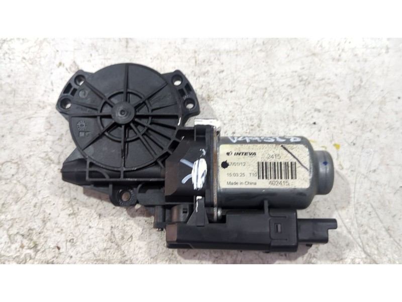 Recambio de motor elevalunas delantero izquierdo para kia optima (fsgds6b) 1.7 crdi referencia OEM IAM 402415  