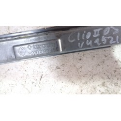 Recambio de mecanismo elevalunas delantero derecho para renault clio ii (xbo) 1.2 60cv referencia OEM IAM 8200209886  