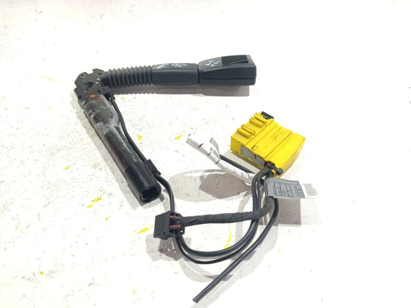 Recambio de enganche cinturon delantero izquierdo para bmw 3 (e90) 325 i referencia OEM IAM 468483008  