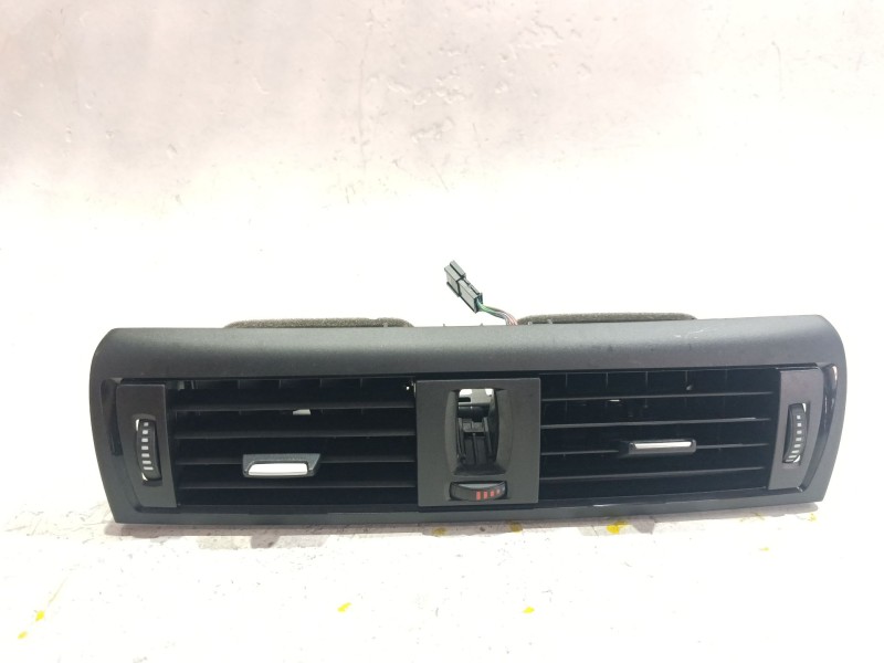 Recambio de aireador central para bmw 1 (f20) 118 d referencia OEM IAM 920711612  