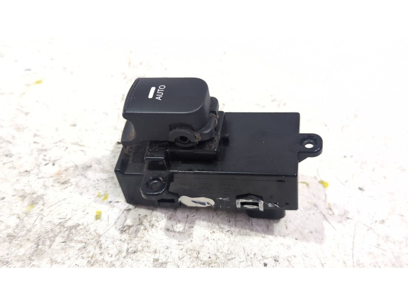 Recambio de mando elevalunas para kia optima (fsgds6b) 1.7 crdi referencia OEM IAM 935802T010  