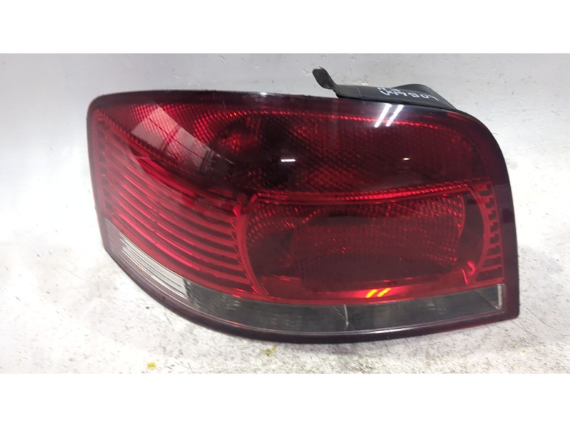 Recambio de piloto trasero izquierdo para audi a3 (8p1) 2.0 tdi 16v referencia OEM IAM 8P0945257  