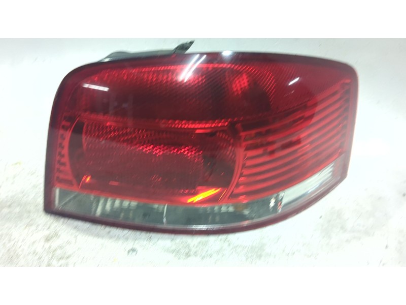 Recambio de piloto trasero derecho para audi a3 (8p1) 2.0 tdi 16v referencia OEM IAM 8P0945258  
