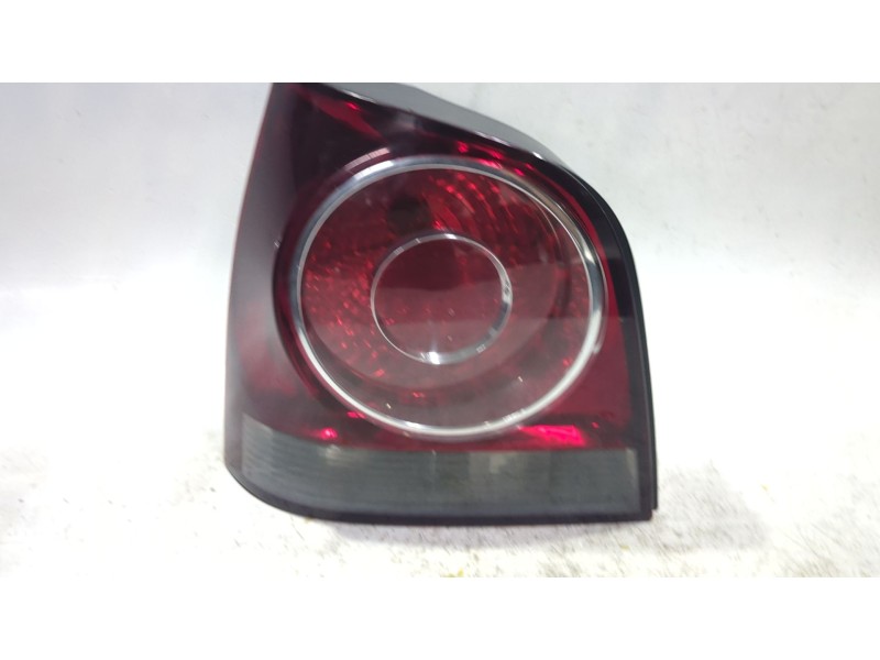 Recambio de piloto trasero izquierdo para volkswagen polo iv (9n_, 9a_) 1.2 referencia OEM IAM 6Q6945257F  