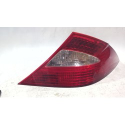 PILOTO TRASERO DERECHO A2198200264 