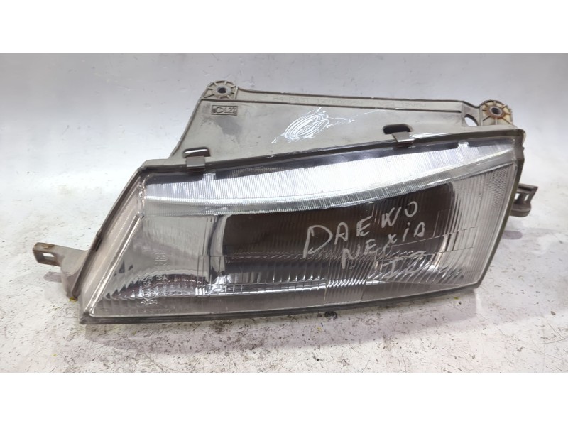 Recambio de faro delantero izquierdo para daewoo nexia (1995) 1.5 referencia OEM IAM 0701000527  